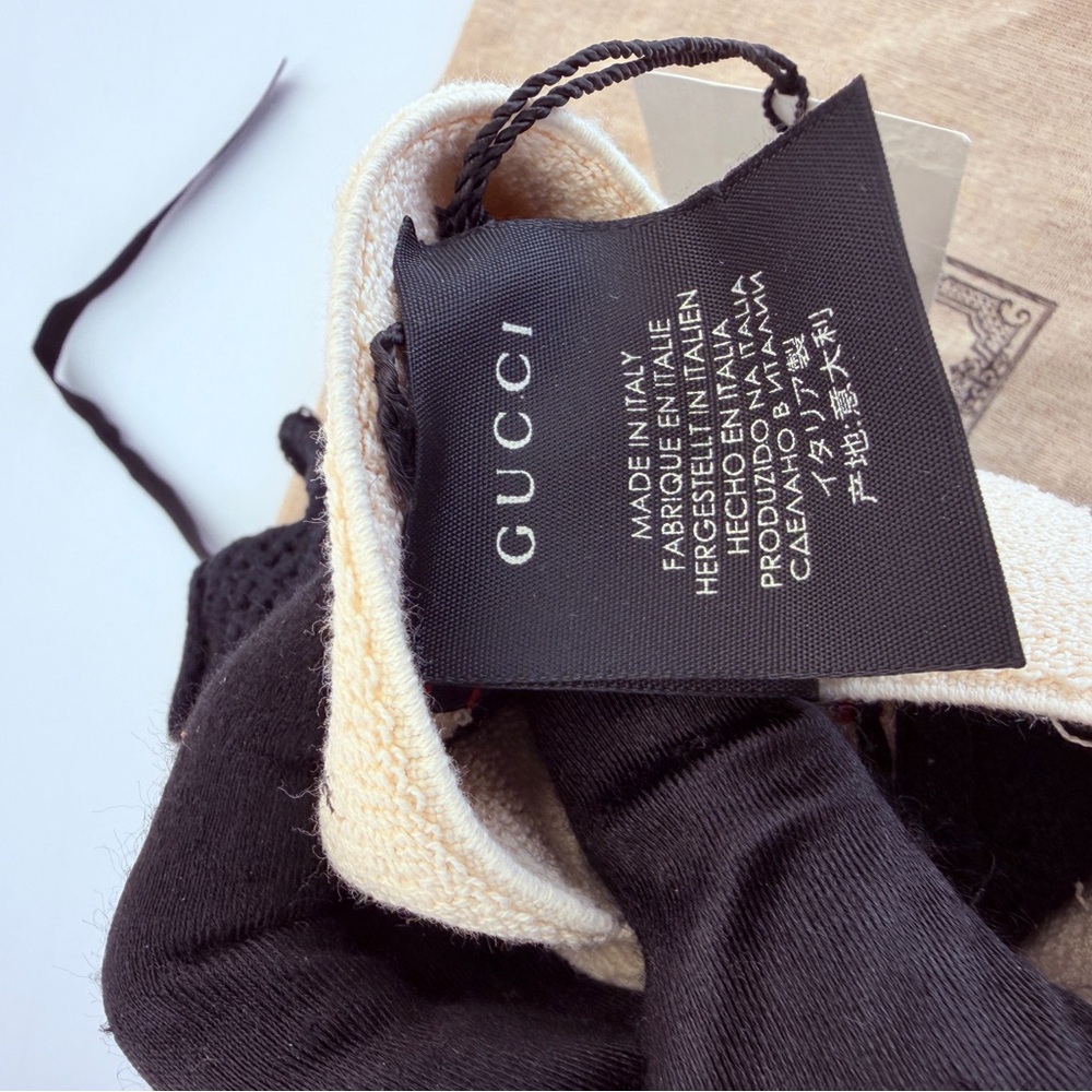 Gucci Black Crochet Fingerless Logo Gloves NWT - Picture 6 of 9